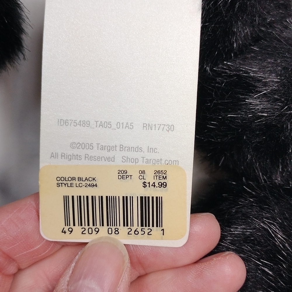 NWT women's faux fur scarf - Picture 4 of 5